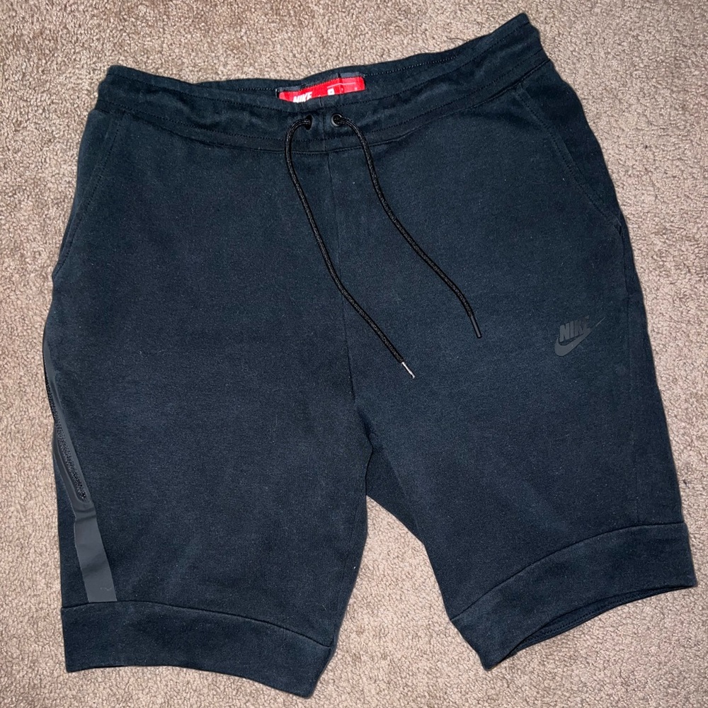 Nike tech fleece shorts. Size M